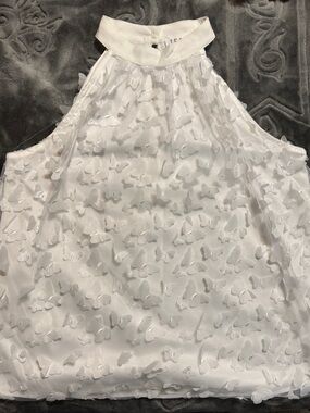 TCEC White Butterfly Appliqué Halter Top with Subtle Neck Detail Size Large